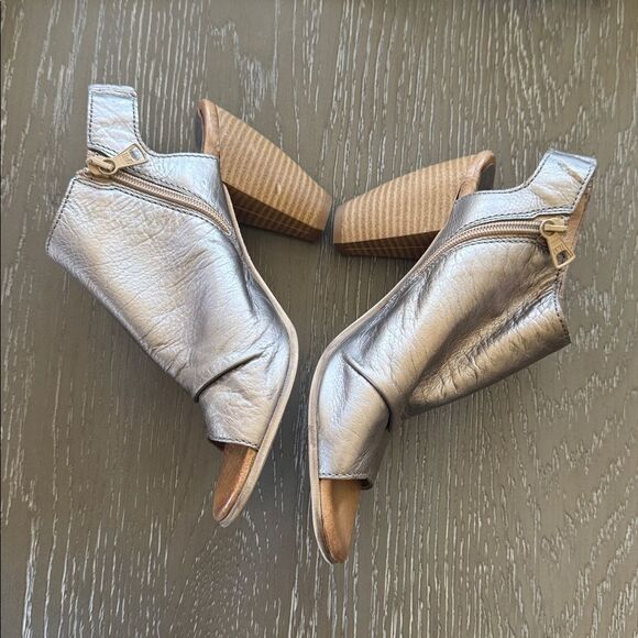 Miz Mooz Metallic Pewter Leather Heeled Sandals Open Toe Shoes Slingback Size 38 - Picture 12 of 12